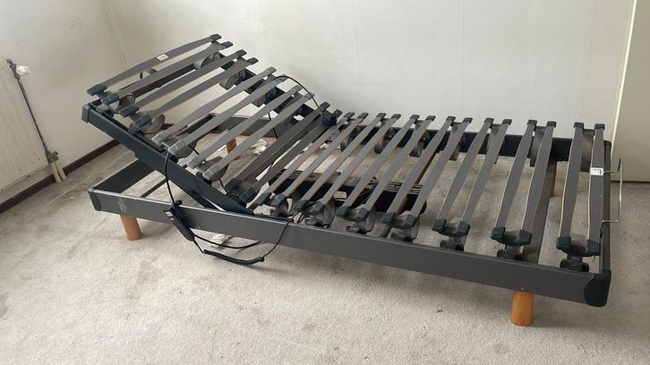 2 Elektrische bedbodems 90*200, Huis en Inrichting, Slaapkamer | Matrassen en Bedbodems, Zo goed als nieuw, 90 cm, Eenpersoons