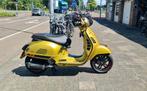 Vespa Super Sport GTS 300, LED Verlichting, 2 cilinders, 300 cc, Super Sport