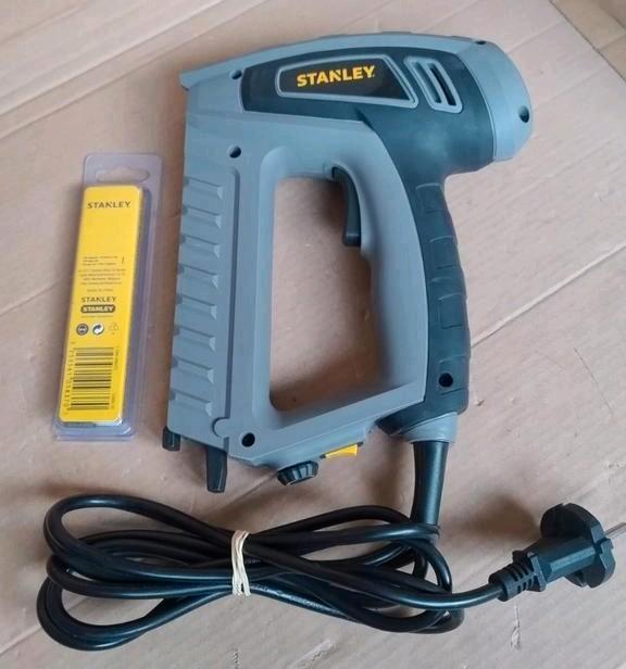 Electrische tacker Stanley TRE540 type STHT6-70414, Doe-het-zelf en Verbouw, Gereedschap | Handgereedschap, Gebruikt, Ophalen of Verzenden