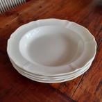 Wedgwood QUEENS PLAIN  4 diepe borden, Huis en Inrichting, Keuken | Servies, Nieuw, Ophalen of Verzenden, Bord(en), Wedgwood