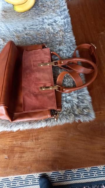 Nieuwe schouder/handtas, cognac kleur beschikbaar voor biedingen