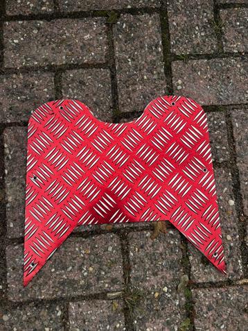 Piaggio typhoon voetmatje beschikbaar voor biedingen