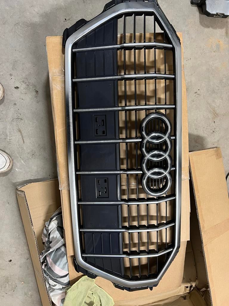 Audi Q3 Grill Voor, Auto-onderdelen, Carrosserie en Plaatwerk, Gebruikt, Voor, Bumper, Audi