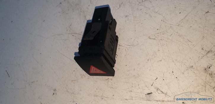 Gevarenlicht schakelaar Polo 9N VW 6Q0953235A paniek alarm g, Auto-onderdelen, Dashboard en Schakelaars, Volkswagen, Gebruikt