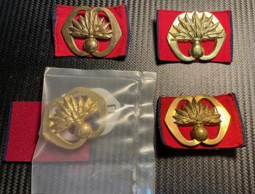 Grenadiers baret emblemen, 4x verschillende uitvoeringen beschikbaar voor biedingen