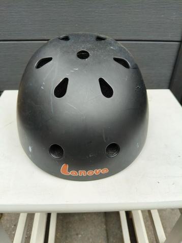 Kinder Skateboard/skeelerhelm  beschikbaar voor biedingen