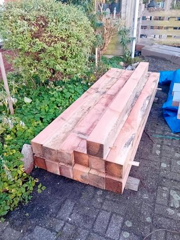Nieuwe Douglas palen /balken 15 cm dik en 2,5 meter lang.  beschikbaar voor biedingen