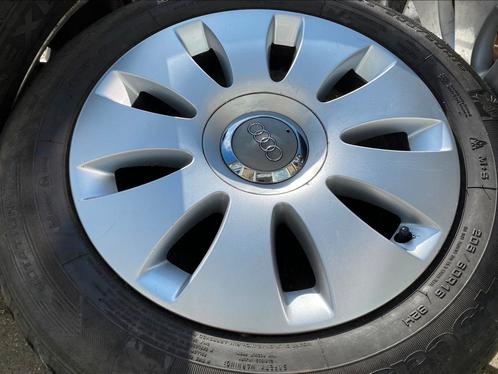 Audi A3 Velgen Audi A4 steek 5x112 zomerbanden 205-55-R16, Auto diversen, Wieldoppen, Zo goed als nieuw, Ophalen of Verzenden