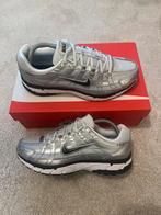 - Nike p-6000 metallic silver, Kleding | Heren, Overige kleuren, Nike, Nieuw, Ophalen of Verzenden