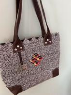Unieke M&M's Schoudertas - Handgemaakt Design, Sieraden, Tassen en Uiterlijk, Ophalen of Verzenden, Zo goed als nieuw, Bruin, Schoudertasje
