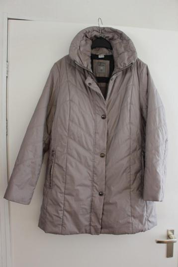 Dames winterjas maat 42  beschikbaar voor biedingen