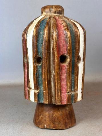 250913 Zeldzame Afrikaans Yela or Mbole Altar uit Congo. beschikbaar voor biedingen