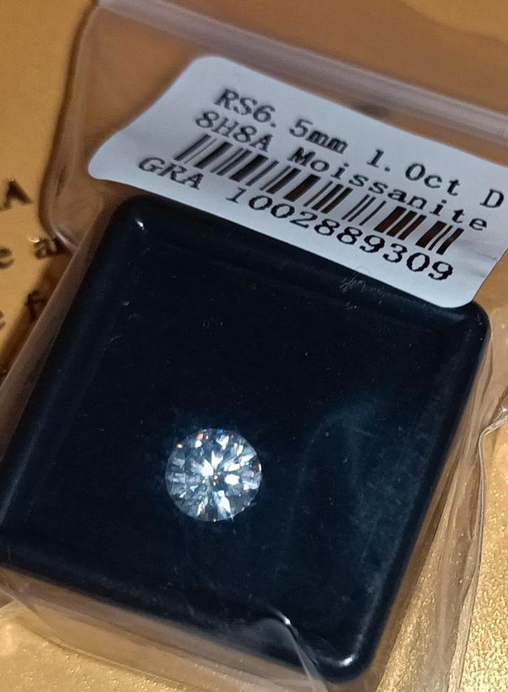 Moissanite Steen - 1.0 Karaat, Sieraden, Tassen en Uiterlijk, Edelstenen, Nieuw, Ophalen of Verzenden