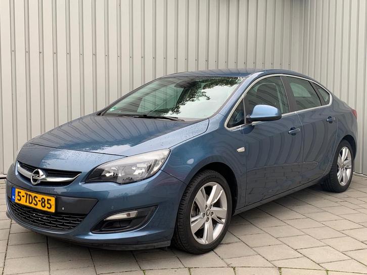 Opel Astra 1.4 Turbo Edition|EXPORT|Navigatie|, Auto's, Opel, Bedrijf, Te koop, Astra, ABS, Airbags, Airconditioning, Bluetooth