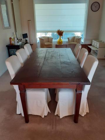 eetkamertafel met 6 stoelen beschikbaar voor biedingen