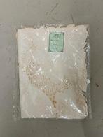 Nieuw tafelkleed met patroon 85x85 cm, Ophalen of Verzenden, Nieuw, Rechthoek, Binnen