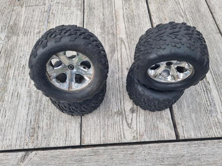 Traxxas stampede 4x4 wielen, Hobby en Vrije tijd, Modelbouw | Radiografisch | Auto's, Zo goed als nieuw, Onderdeel, Elektro, Ophalen