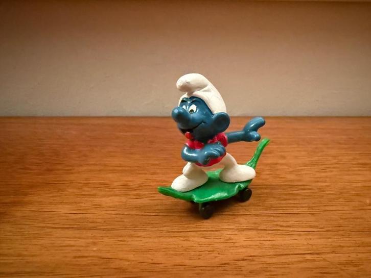Smurf op skateboard (Supersmurf), Verzamelen, Smurfen, Gebruikt, Poppetje, Figuurtje of Knuffel, Overige Smurfen, Ophalen of Verzenden