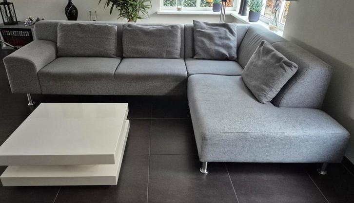 Grote L-vormige hoekbank gemêleerd grijs, Huis en Inrichting, Banken | Bankstellen, Gebruikt, Hoekbank, Vierpersoons of meer, 250 tot 300 cm