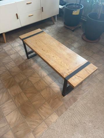 Salon tafel/ bijzet tafel beschikbaar voor biedingen