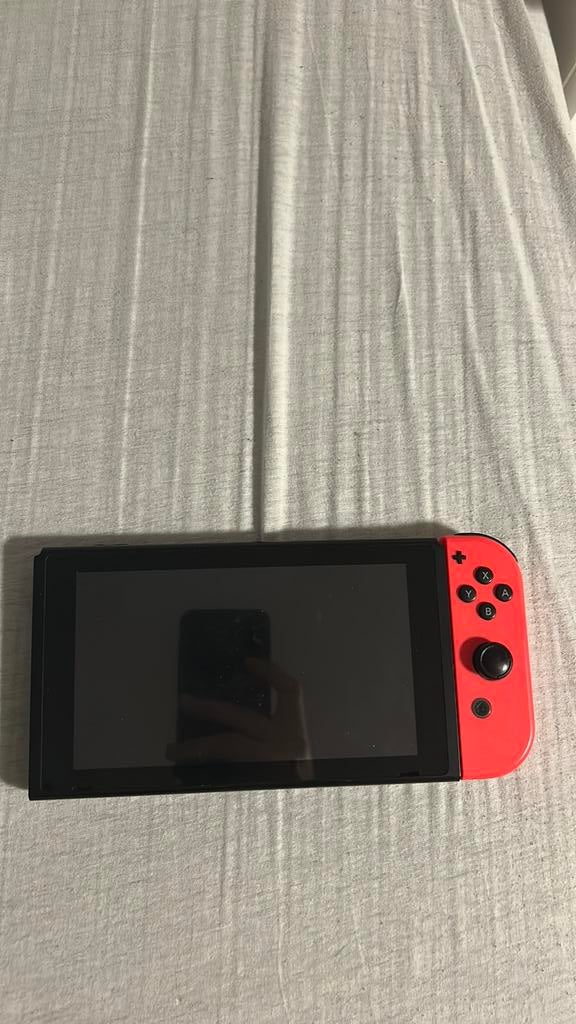 Nintendo switch 2017, Spelcomputers en Games, Spelcomputers | Nintendo Switch, Ophalen of Verzenden, Gebruikt, Zonder controller