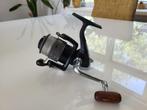 Daiwa RSI 2500 molen te koop!, Watersport en Boten, Ophalen, Gebruikt, Molen