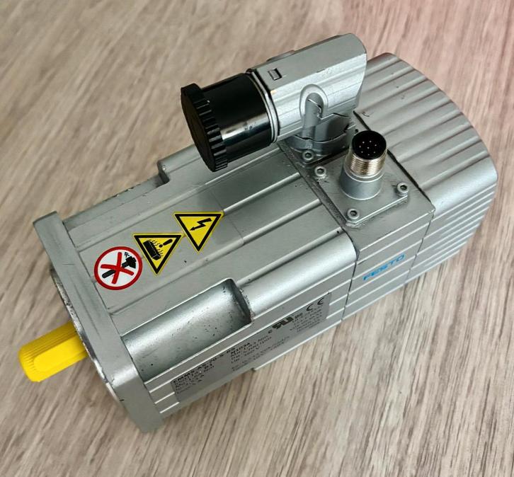 FESTO - Servomotor - Servo motor - EMMS-AS-70-S-RS, Hobby en Vrije tijd, Elektronica-componenten, Nieuw, Ophalen of Verzenden