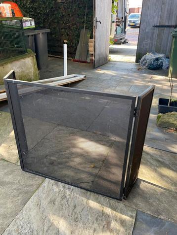 Houtkachel scherm / vonkenscherm beschikbaar voor biedingen