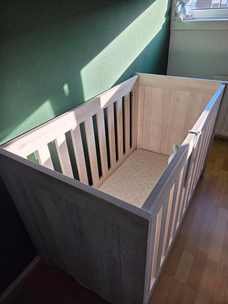 Mooi baby ledikantje, Kinderen en Baby's, Babywiegjes en Ledikanten, Gebruikt, Ledikant, Ophalen