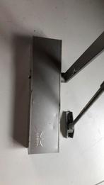 Dorma deurdranger, Doe-het-zelf en Verbouw, Hang- en Sluitwerk, Ophalen of Verzenden, Gebruikt, Chroom, Overige typen