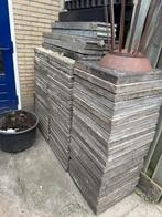 Betontegels 50x50x4,5 ongeveer 60m2 GRATIS, Ophalen, Gebruikt
