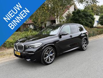 BMW X5 xDrive45e M-Sport 394PK Pano•360cam•Lucht beschikbaar voor biedingen