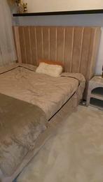 Een mooie tweepersoonsbed velvet, Huis en Inrichting, Slaapkamer | Bedden, Ophalen, Overige kleuren, Tweepersoons, Zo goed als nieuw