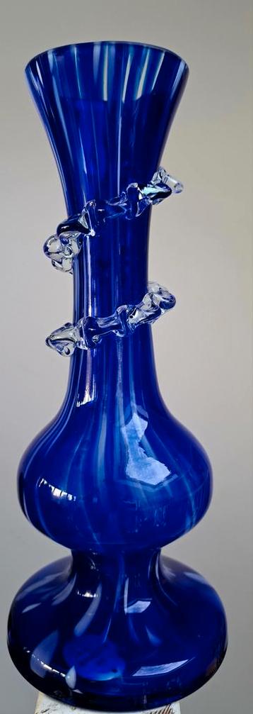 Vintage kobaltblauwe vaas  beschikbaar voor biedingen