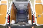 Volkswagen Crafter 2.0TDI 136pk Euro 6 L2 H2 Airco Imperiaal, Auto's, 2590 kg, Origineel Nederlands, Te koop, Gebruikt