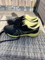 Asics korfbal/hockey kunstgras schoenen mt 37, Ophalen, Zo goed als nieuw, Schoenen