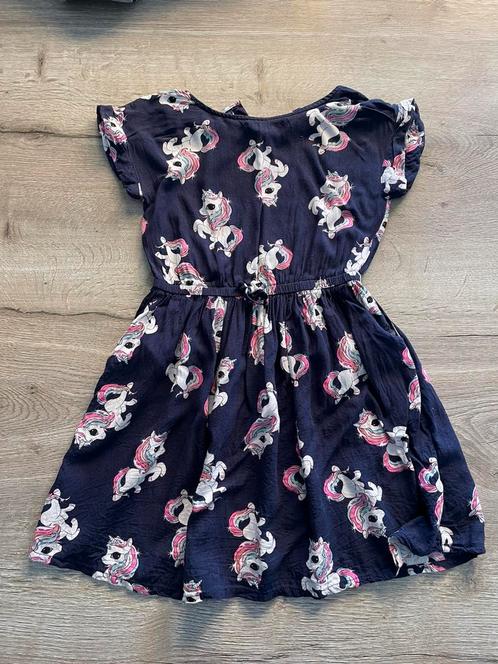 Prwchtige jurk kortr mouwen met unicorns maat 134 - H&M, Kinderen en Baby's, Kinderkleding | Maat 134, Zo goed als nieuw, Meisje