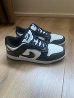 Nike dunk low, Kleding | Heren, Schoenen, Ophalen of Verzenden, Zo goed als nieuw, Sneakers of Gympen