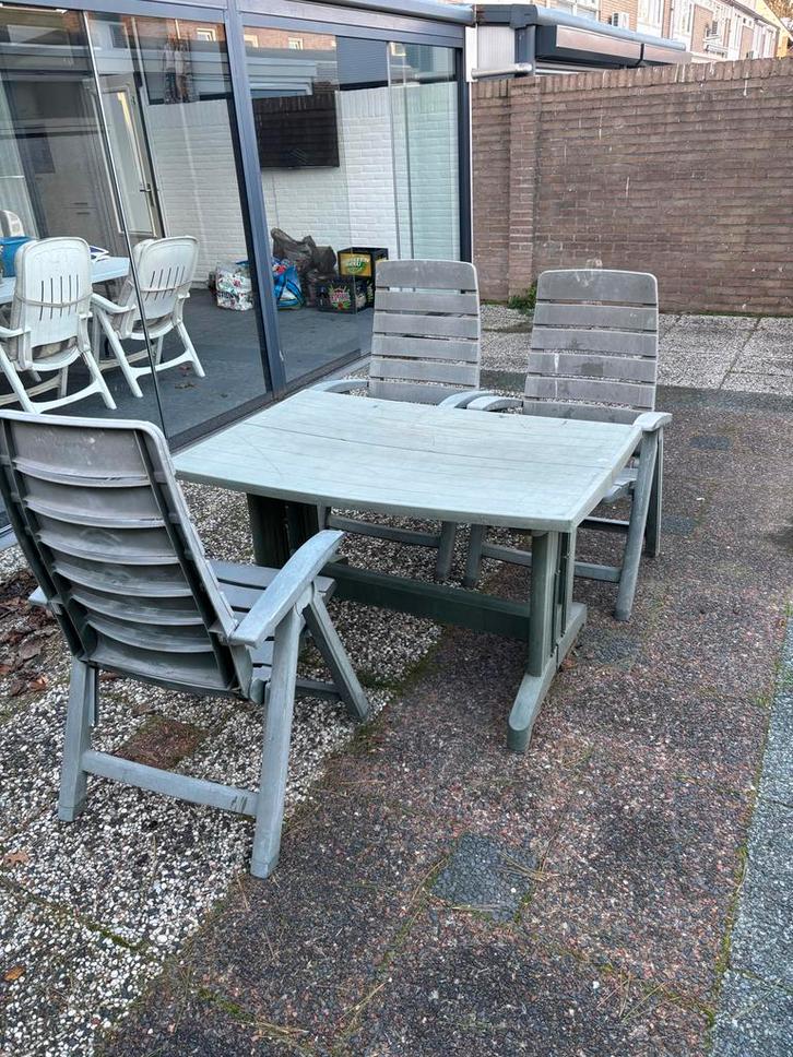 Gratis Hartman Tuinset - 3 stoelen + tafel +kussens, Tuin en Terras, Tuinsets en Loungesets, Gebruikt, Tuinset, Kunststof, 3 zitplaatsen