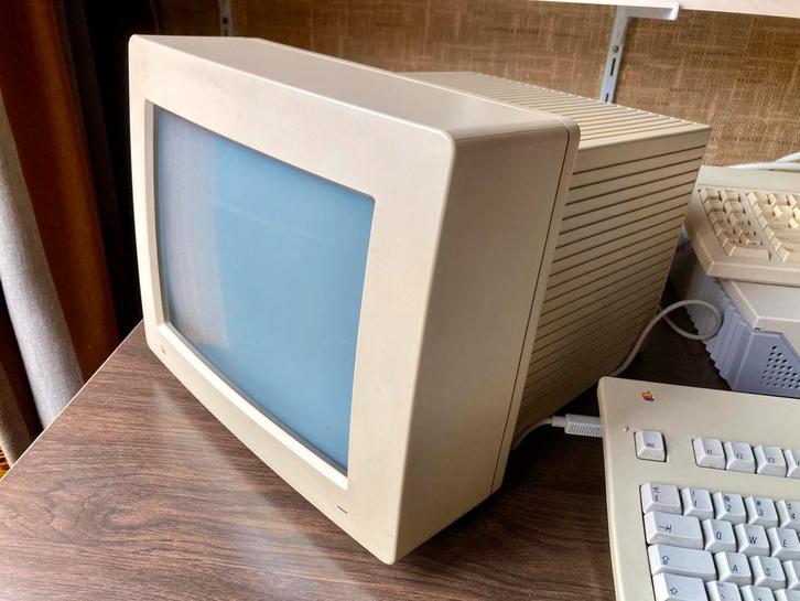 Apple High-Resolution Monochrome Monitor MO400 1988, Computers en Software, Vintage Computers, Ophalen