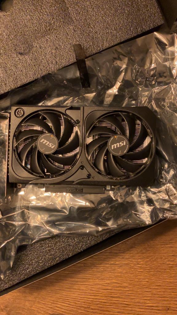 *NIEUW* NVIDIA RTX 5060 MSI Shadow 8GB videokaart, Computers en Software, Videokaarten, Nieuw, PCI-Express 4.0, GDDR6, HDMI, DisplayPort