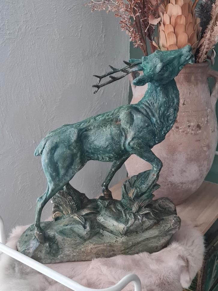 Frans Art deco beeld van een hert in bronskleur, Antiek en Kunst, Kunst | Beelden en Houtsnijwerken, Ophalen