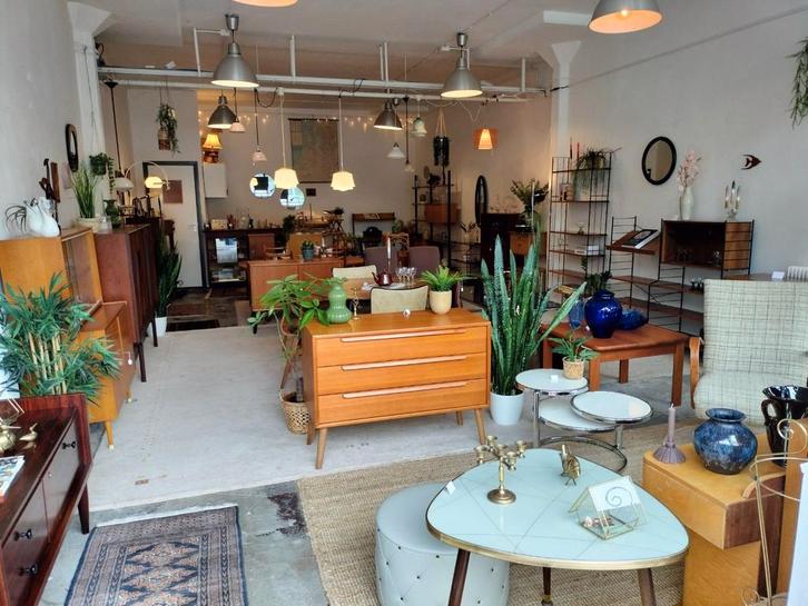 Vintage woonwinkel Plaats Zes Nijmegen, Antiek en Kunst, Antiek | Meubels | Kasten, Ophalen of Verzenden