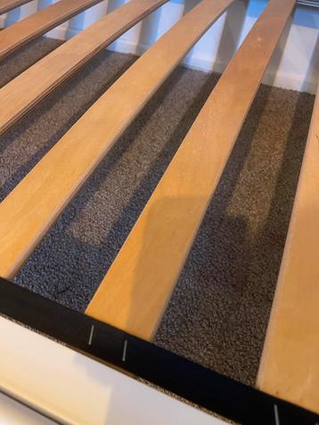 stapelbed mag zo snel mogelijk weg beschikbaar voor biedingen