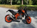 KTM 690 Duke R ABS // Akrapo. // €1400 onderh. & accesior., Motoren, Motoren | KTM, Particulier, Meer dan 35 kW, Naked bike