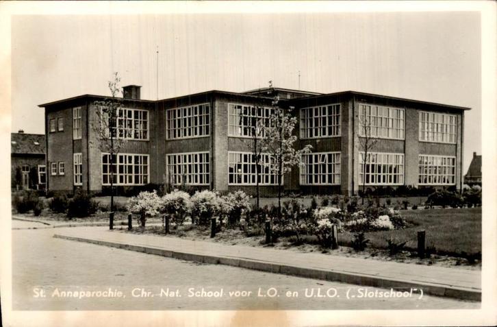 St. Annaparochie - Chr.-Nat School - Slotschool, Verzamelen, Ansichtkaarten | Nederland, Ongelopen, Friesland, Voor 1920, Ophalen of Verzenden