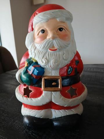 Steen kerstman voor lampje in te doen beschikbaar voor biedingen