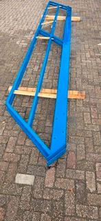 2x Stalen trapbomen tbv trap entresolvloer ca395-400cm hoog., Ophalen, Gebruikt, Trap, 2 tot 4 meter