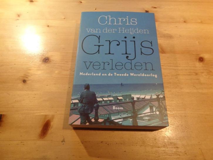 Chris van der Heijden - Grijs verleden, Boeken, Oorlog en Militair, Zo goed als nieuw, Algemeen, Tweede Wereldoorlog, Ophalen