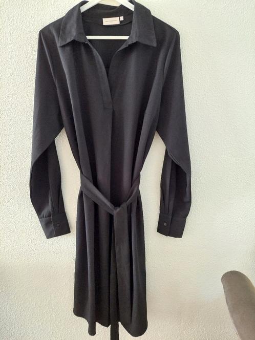 Jurk onderdekniel.108cm Only Carmakoma L zwart 1xGedragen., Kleding | Dames, Jurken, Nieuw, Maat 42/44 (L), Zwart, Onder de knie